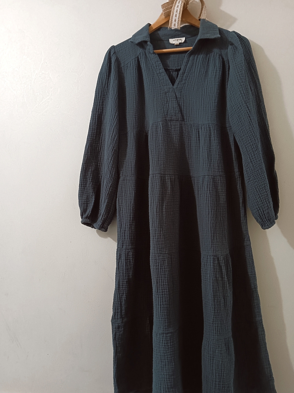 UMGEE DARK BLUE GAUZE COTTON MODEST MINIMALIST COLLARED VNECK MIDI DRESS SMALL